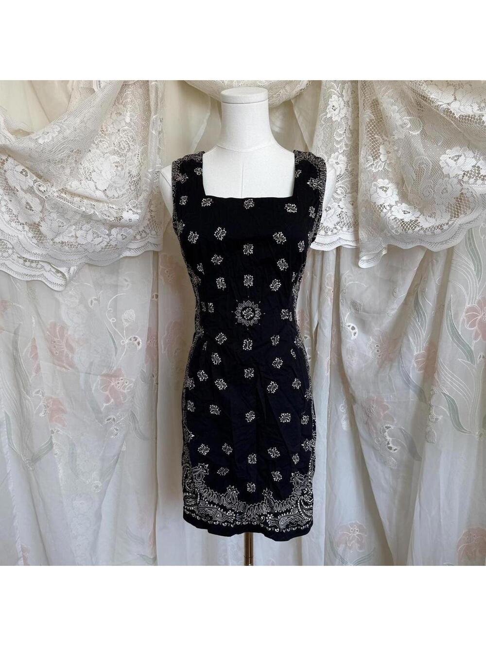 SOLD 90s 100% cotton handkerchief print mini dress Sz. L